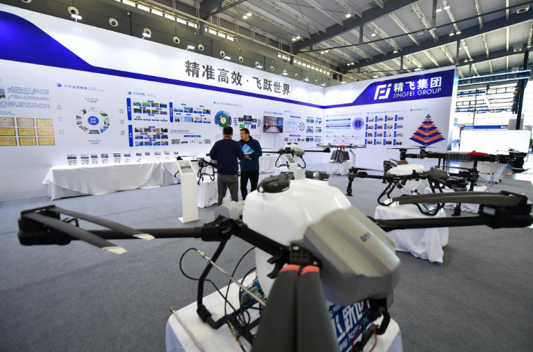 “数”读热词：从“飞起来”到“用起来” 低空经济增长态势强劲