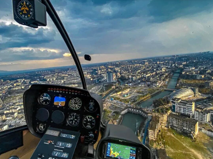 成都都江堰低空经济规划基建应用三&ldquo;箭&rdquo;齐发 绘就&ldquo;空中实景&rdquo;新画卷